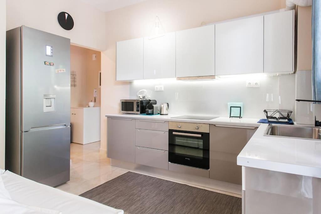 Lux Beach Apartment Vári Eksteriør billede